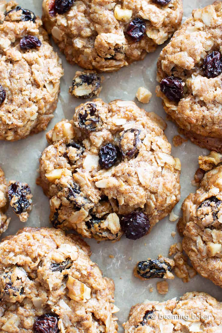 Chewy Oatmeal Raisin Cookies