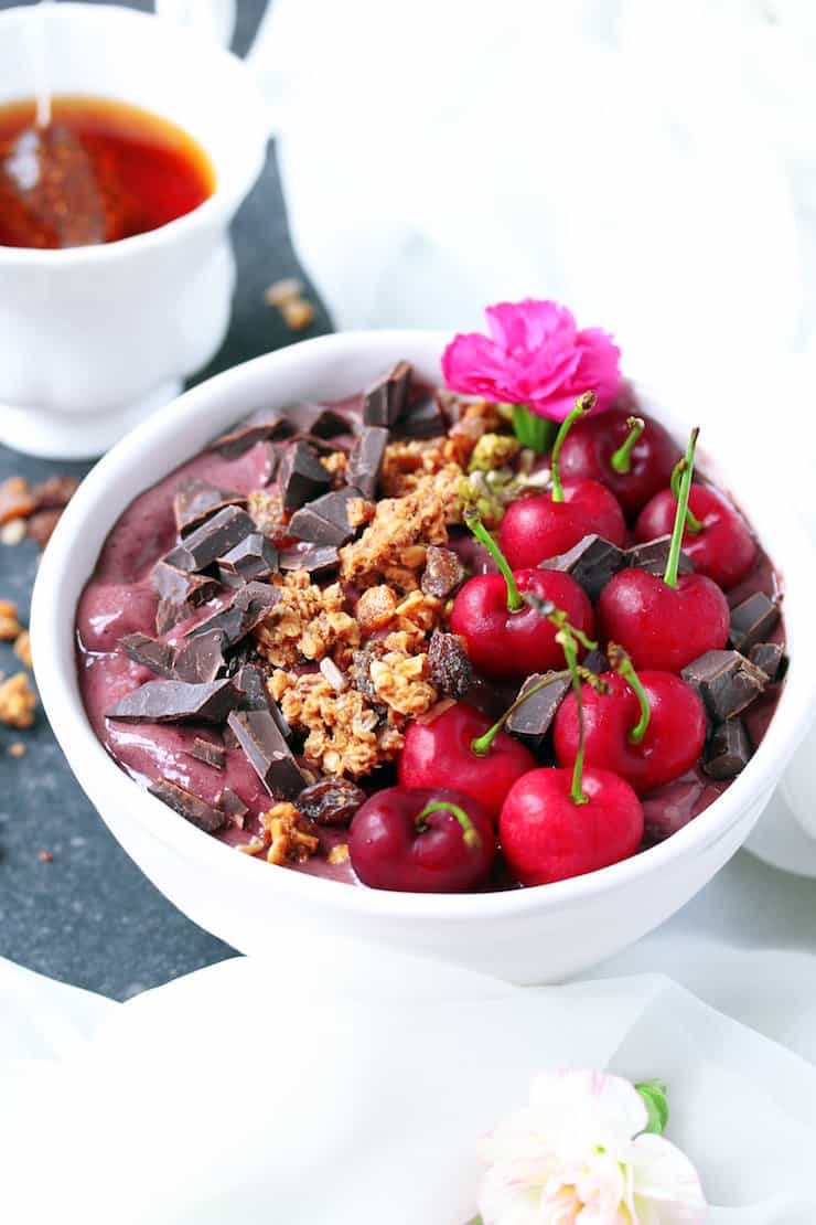 Chocolate Cherry Smoothie Bowl