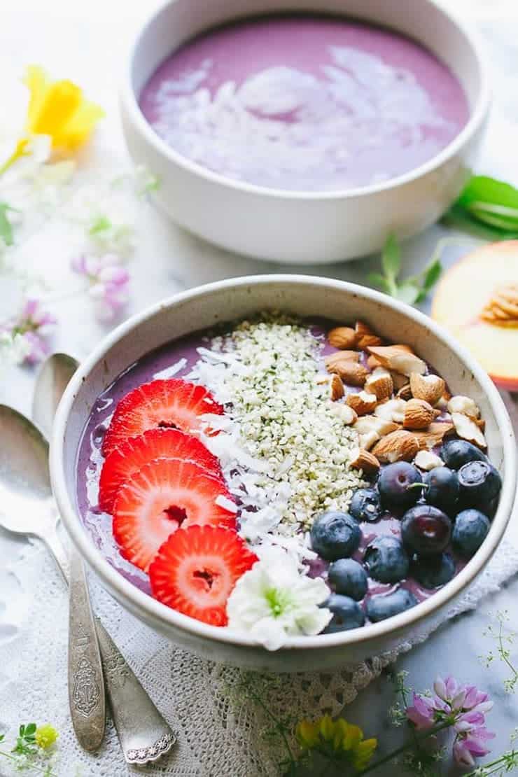 Peach Berry Protein Smoothie Bowl