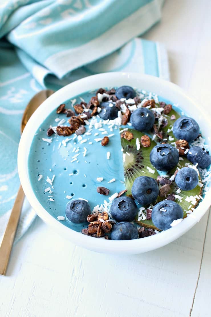 Turquoise Smoothie Bowl