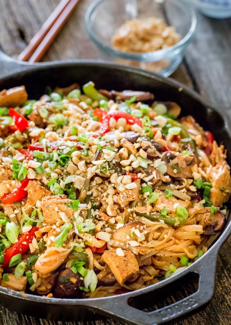 Spicy Thai Chicken and Veggie Noodles 