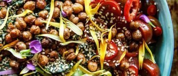 Tahini Kale salad with Crispy Chickpeas