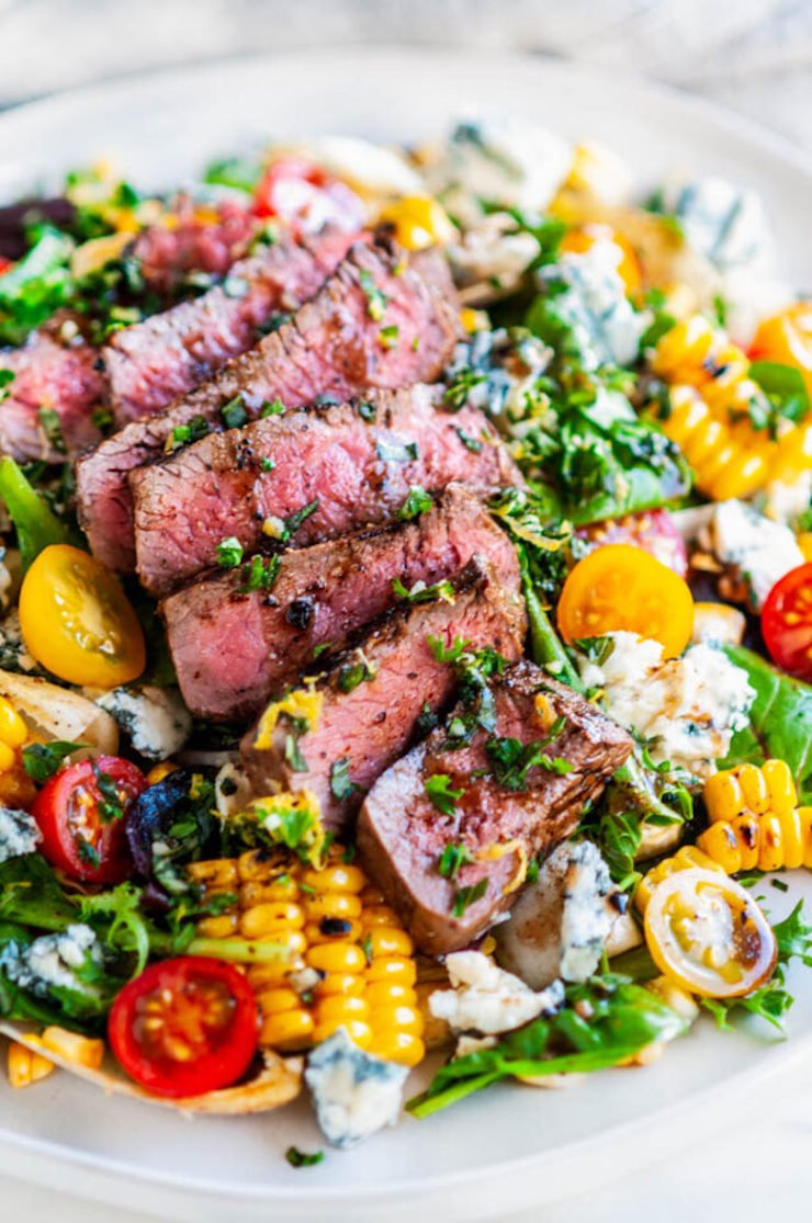 Balsamic Steak Gorgonzola Salad With Grilled Corn