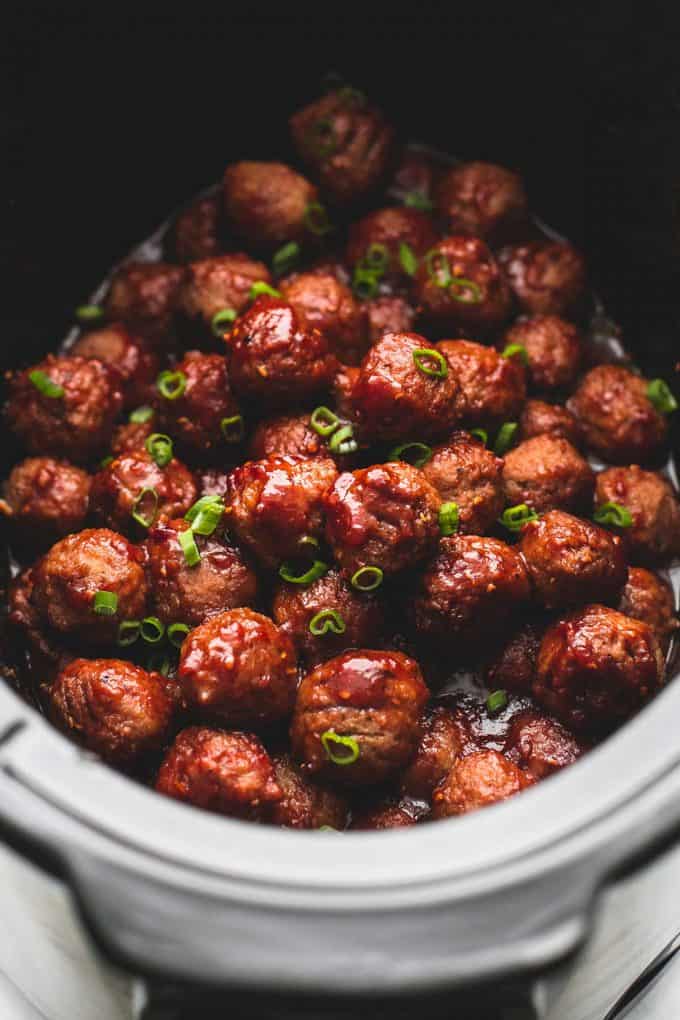 Slow Cooker Sweet ‘n Spicy Party Meatballs