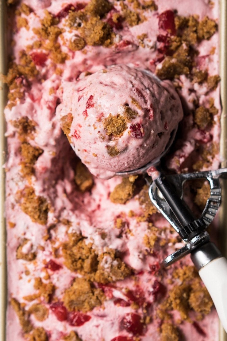 (No-Churn!) Strawberry Cheesecake Ice Cream
